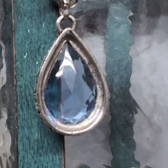 Vintage Silver Necklace with Large Blue Jewel Stone - Picture 5 of 7